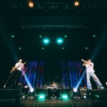 「CNBLUE」、汗が飛び散るパフォーマンス…ロンドン公演ビハインドカット公開
