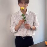 ジェジュン、花に劣らぬ美しさ…ロマンチックな撮影現場のオフショット公開（動画あり）