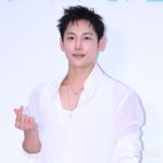 【フォト】イム・シワン＆イ・スヒョク、違ったムードのホワイトファッショ…香水ブランドのポップアップストアイベントに出席
