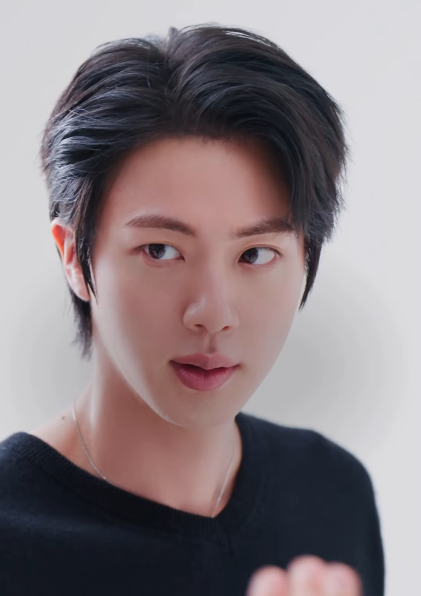 「BTS」Jin、スタッフも思わず感嘆…ビハインドがビハインドではない（動画あり）
