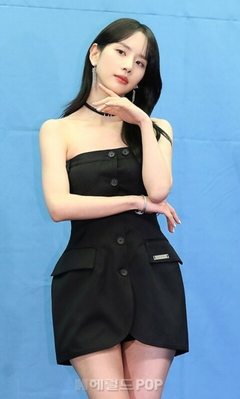 宇宙少女」ソラ、'AI直筆手紙疑惑'に結局謝罪…直筆で再び投稿 | K-POP