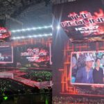 軍服務中のドヨン、ジョンウがサプライズ登場…「NCT 127」の10周年記念ケーキのろうそくを一緒に吹き消す