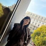 ユナ（少女時代）、ロングヘアをバッサリ…ボブでミラノを魅了した“ユンフロディーテ”の圧倒的「大人の美」
