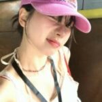 「aespa」KARINA、ビキニを着ていたずらっ子のような自撮り…細すぎるウエストに驚き