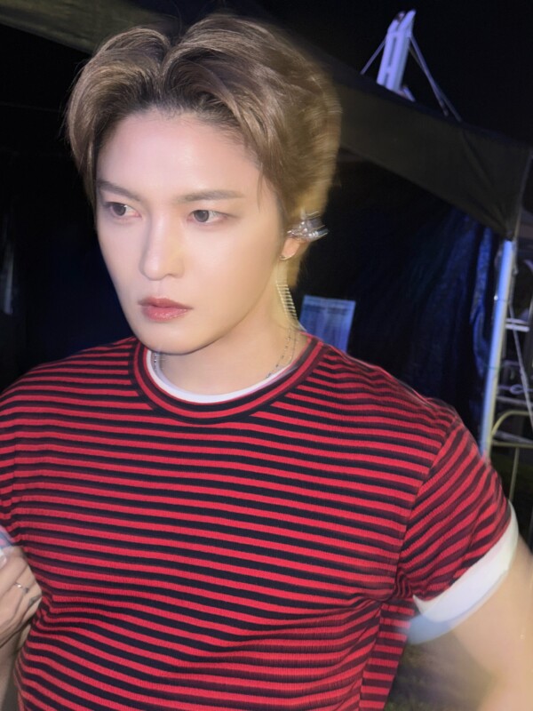 ジェジュン、ラジオ放送出演…真剣な眼差しに視線集中