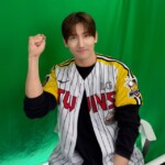 「東方神起」チャンミン、野球のユニフォーム姿でガッツポーズ