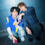 「BTS」Jin、ステージの内外でメンバーと共にした愉快な魅力