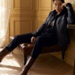 「2PM」イ・ジュノ、高級感あふれる革ジャンコーデ…「Berluti」のグラビアでシックな魅力