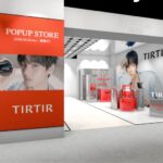 会場では、グローバルアンバサダー「BTS」Vの新ビジュアルを大きく展開【TIRTIR】@cosme OSAKAにて、新作クッションファンデの発売記念イベント『YOUR GLOW, ON-AIR』を期間限定開催！10月21日（水）～11月3日（火）