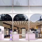 「RIIZE」 WONBIN（ウォンビン）と楽しむ Off & Relax @ cosme TOKYO POP-UP STORE、来場特典を公開！JR原宿駅にて大型OOH広告を期間限定で掲出