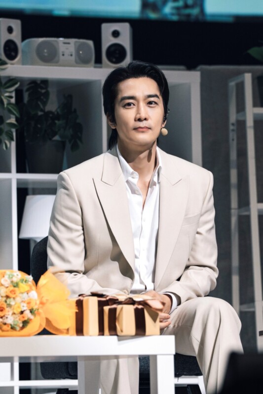 俳優ソン・スンホン、日本でのファンミーティングが盛況…ファンサから
