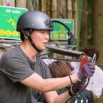 <トレンドブログ>俳優キム・ナムギル、アクションもこなせる俳優なのに…ジップライン中に靴が脱げて当惑
