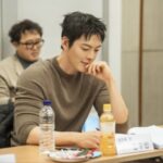 <トレンドブログ>俳優キム・ウビン、12月を熱くする挑戦『ギフト』…野球部の台本読み合わせの現場をキャッチ