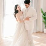歌手KCM、3人の子の父になってようやく…15年越しに妻と結婚式