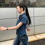「aespa」KARINA、ジーンズが似合う女性…上下デニムコーデを着こなす女神