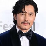 俳優チョン・ウソン、所属事務所の理事を中途辞任…“清潭夫婦”イ・ジョンジェとの同行に変化か？