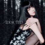 「BLACKPINK」JISOO、1stフルアルバムから2曲目の先行公開曲「ADDICTED」をリリース…水中パフォーマンスも披露