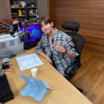 「東方神起」チャンミン、「正午の希望曲」にスペシャルDJとして出演…さわやかなピース！
