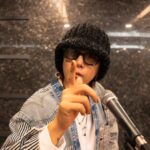 「FTISLAND」イ・ホンギ、演台の前で堂々とした姿…「では、次に質問のある方は？」