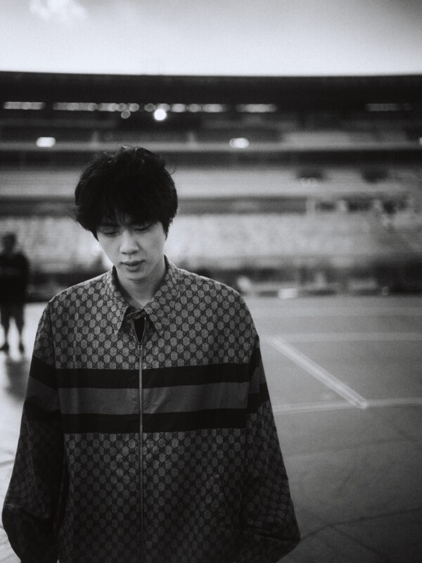 <トレンドブログ>「BTS」Jung Kook、新しく購入したカメラを落とす…「レンズがへこんだ」